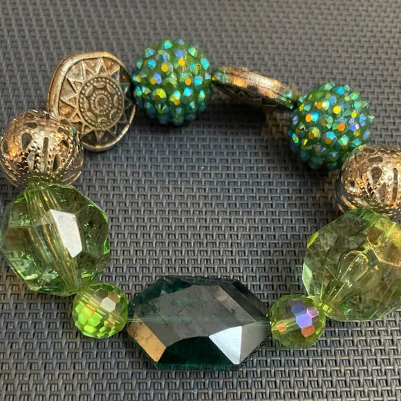 NEW Large bead green bracelets - Picture 2 of 9